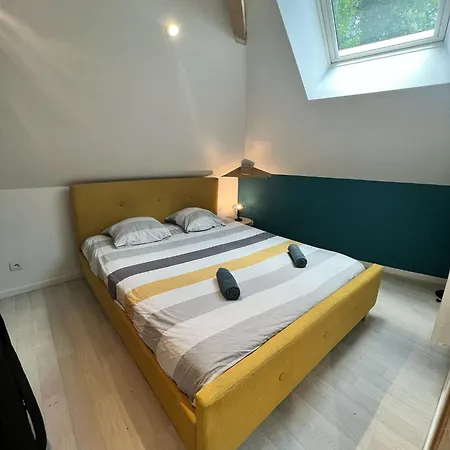 Du Centre Apartment
